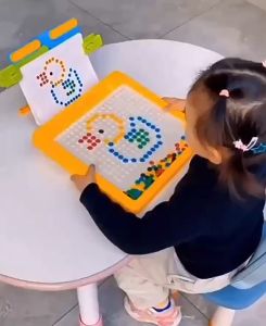 Bảng Vẽ Hạt Nam Châm Từ Tính Kèm Bút Cho Bé Phát Triển Tư Duy Logic Nhận Biết Màu Sắc Đồ Chơi Giáo Dục Sớm
