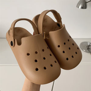 Dép Đi Biển EVA Dải Mỏng Cho Nữ Ins Sinh Viên Hợp Thời Trang Ngoài Trời Đế Mềm Chống Trơn Trượt Cha Mẹ-Con Phong Cách Lỗ Đế Bằng Mùa Hè