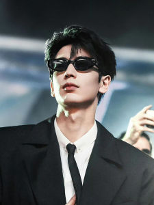 Retro Narrow Frame Cat Eye Sunglasses Mens Stylish Trendy High End Feeling GM Mountain Climbing Sun Glasses New 2025 UV Protection