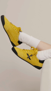 Giày Sneaker Nam Nữ Dincox DC47 YELLOW Micro Suede Thời Thượng Shoes Đế Bằng Bền Và Nhẹ Hơn
