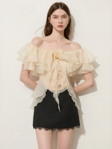 D-PLAY | Sweet Style White Off-Shoulder Blouse