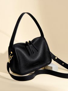 Womens Soft Leather Crossbody Bag Large Capacity Single Shoulder Underarm Bag Fashionable Trendy Wide Strap High End Feel