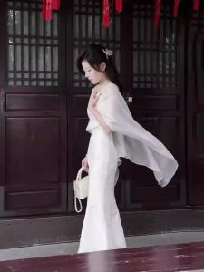 New Chinese Style Summer Womens Ice Silk Sun Protection Clothing Gentle Wind Shawl Irregular Top Thin Outerwear