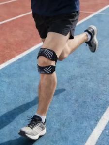 1PCS Adjustable Neoprene Patellar Tendon Support Strap Knee Pain Relief Knee Brace Strap for Running Arthritis Jumpers Knee