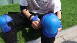 อุปกรณ์ป้องกันสำหรับเด็ก สนับเข่า สนับมือ สนับศอก อุปกรณ์ป้องกันโรลเลอร์สเก็ต อุปกรณ์ป สนับเข่าและศอก