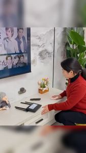 Desktop Socket Fixer with Suction Cup Durable Punch Free Socket Holder Cable Management Punch Free Surge Protector Desktop Mountable Plug-in Socket Fixer Bracket Stand