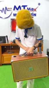 Loa Xách Tay Di Động Karaoke SG10 Bass20 Âm Thanh Chắc Kèm 2 Micro Bảo Hành 12 Tháng