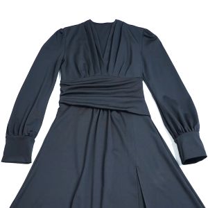 Gaun seksi pinggang ukuran plus musim gugur wanita hitam kerah V kelas atas Korea