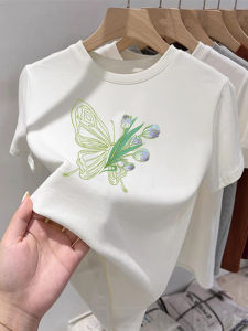 เสื้อยืดคอกลมแขนสั้นผู้หญิงผ้าฝ้ายแท้พิมพ์ลายผีเสื้อ ทรงหลวม คอกลม ลายตัวอักษร แฟชั่นฤดูร้อน 2025 เสื้อผ้าทำงานสไตล์เกาหลี