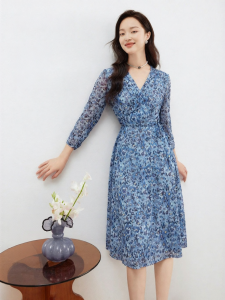 Koradior | Floral V-neck Spring Dress Mid-Length