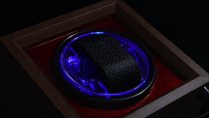 Mechanical watch automatic shaker with chain box made of walnut wood single watch position silent and anti magnetic home storage box and watch changer