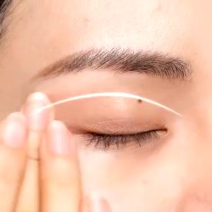 Eye cream speciali anti aging skincare Firming anti wrinkle eye cream Removing eye bags dark circles fine lines eye care for men and womens skin nourishing skin management repairing and becoming young 20g