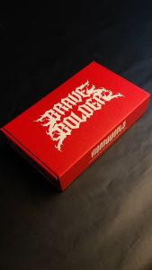 KIZARU Packaging Box Untuk T-shirt MERAH