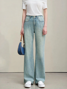 AMII | Flattering Denim Washed Bell Bottoms Jeans for Women