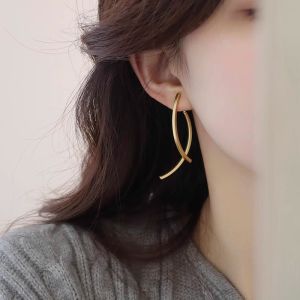Elegant Fashion Long Cross Earrings Premium Sensation Exquisite Simple Design Versatile Ear Jewelry Alloy Plated Silver Gold