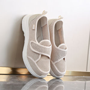 Beijing Ladies Canvas Shoes Breathable Mesh Ultra Lightweight Wide Foot Bone Fashionable New Style Mom Shoes Comfortable Sporty