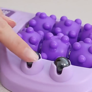 Magnetic Bead Foot Cat Claw Massager Trigger Point Reflexology Healthy Acupuncture Stress Relief Massage Roller Home Leg Acupoint Magnetic Beads Four Row Roller Foot Massager足底按摩器