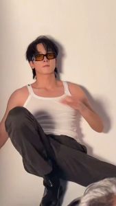 แว่นกันแดด PRADA PR27ZSF ของแท้ 100% พร้อมอุปกรณ์