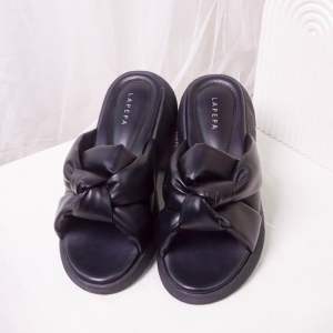 Sandal Wanita LAPEPA Sendal Wedges CALLA Platform Hak Tinggi Model Silang Unik Lucu Premium