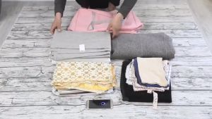 Tas Travel Wanita Jumbo: Tas Travel Besar Lipat Hand Carry Anti Air Travel Fold Bag Waterproof Organizer D24