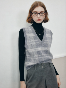 FAMANXUAN | Gray Wool Herringbone Knit Vest
