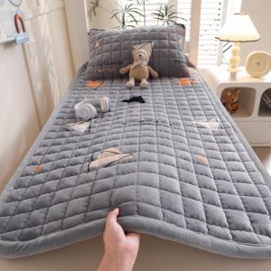 MONLEYTA | Soft Foldable Milk Velvet Mattress Pad 90x190