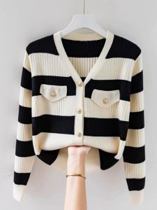 Plus Size Womens Clothing V Neck Stripes Classic Style Knitting Tops Womens Autumn and Winter Loose Slimming and Fashionable Pullover Bottoming Sweater