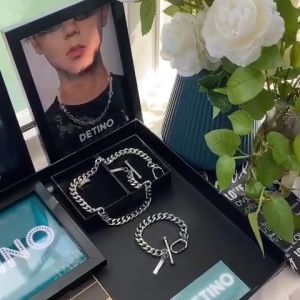 Vòng cổ nam cuban màu bạc khóa kim cương dây chuyền titan nam không gỉ phong cách Châu Âu DETINO DC05