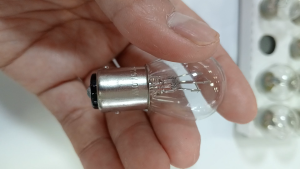 2 ไส้ PHYLLIS หลอดไฟเบรค ไฟหรี่ท้าย BAY15d 12V 25/10W เขี้ยวเยื้อง สีใส รถยนต์ [#1016 ใส เยื้อง]