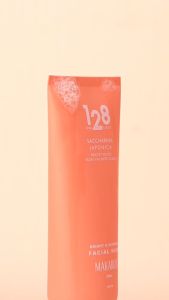 Saccharina Japonica Bright & Radiance Facial Wash Tube 100mL oleh Makarizo