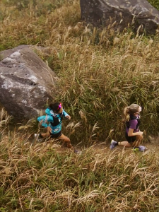 รองเท้าผ้าใบ The North Face VECTIV Enduris 4 Series สำหรับผู้ชายและผู้หญิง - รองเท้าลำลองสำหรับเดินป่ากลางแจ้ง วิ่งเทรล ปีนเขา กันกระแทก ยึดเกาะพื้น ระบายอากาศได้ดี สีเทาน้ำเงิน