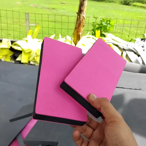 SPON ATI / BUSA ATI TEBAL 25 CM WARNA KOMBINASI PINK HITAM PINK UKURAN 30 CM X 30 CM