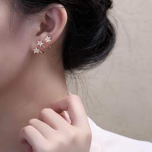 A09 (Beli 2 dapat bonus) COD Anting bintang bunga manis titanium