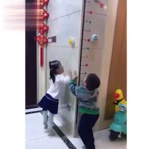 Bộ chạm nhảy tăng chiều cao đồ chơi vận động bật nhảy cho bé có đếm số