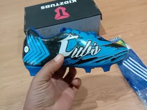 Sepatu Bola Desain Anak: Sepatu Bola KIDZTUBS2039102223