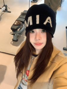 Korean Style Letter Embroidered Knitted Hat Womens Autumn Winter Versatile Small Face Warm Ear Protection Full Coverage Cold Hat Trendy