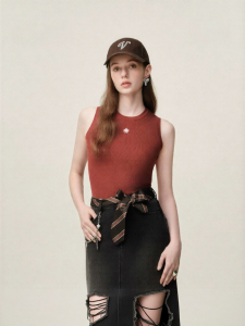 AIVEI | Stylish High Street Fitted Sleeveless Knitted Tank Top