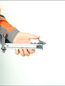 Dụng cụ hỗ trợ đóng đinh bê tông Búa đóng nẹp dây điện tiện lợi cho kỹ thuật