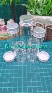 ขวดทรงกระบอกสูง 8 ซ.ม. มีให้เลือกหลายแบบ พร้อมฝาปิดขวดคละสี