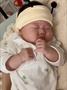 Adorable Baby Hand Grip Toy Pacify Doll/Soothing Toy Sleeping Artifact/Baby Hand Grabbing Sensory Toy