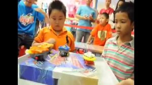 60cm รถแบทเทิลบะโอ Kibaoh Battles Blade ลิขสิทธิ์แท้ TAKARA TOMY จากญี่ปุ่น รถต่อสู้ ผู้ชาย วิ่งชนกันได้