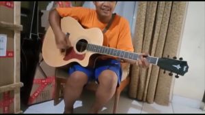 Gitar Akustik Elektrik Taylor High Quality CUSTOM with Equalizer HSY-5 Tuner Standard 40 inchi