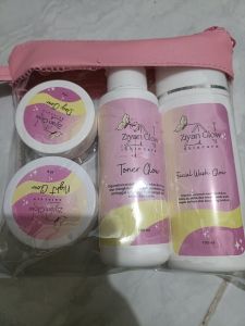 ZIYAN GLOW PENGGANTI NGLOW PAKET NORMAL DAN ACNE"Gratis Hadiah" BIKIN GLOWING 100% ORIGINAL - BPOM dan HALAL(atasi flek hitam.kusam.penuaan dini)