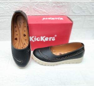 Sepatu Wanita Terbaru Kickers Sepatu Wanita Kekinian Sepatu Wanita Flatshoes KD nita33
