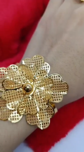 Gelang kendari Free Cincin Fashion Perhiasan Motif Bunga Terbaru Cantik Hadiah Untuk Wanita Berlapis Emas 18K Gold Bangle Bracelet