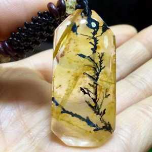 Pure natural rare item [Manganite] "Natural Little Tree" Peaceful and Safe Brand pendant 💛 Just like the branches swaying in the wind under the sunset [Sunset Picture] a beautiful painting the tree shape is complete forming a complete little tree