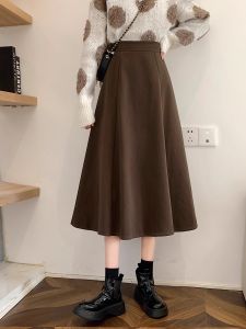 กระโปรงทรงเอเอวสูงสีดำสไตล์วินเทจสำหรับผู้หญิง กระโปรงสั้นทรงเอผ้าขนสัตว์เนื้อนุ่ม กระโปรงทรงร่มยาวปานกลาง