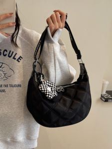 Fashionable Dumpling Shaped Shoulder Bag for Women Underarm Bag Simple Commuter Versatile Single Shoulder Bag Autumn Winter New Arrival