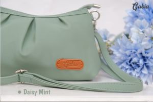 DAISY BY GABIA TAS MINI SELEMPANG  POUNCH DOMPET KEKINIAN TAS SIMPEL TAS BAHU WANITA