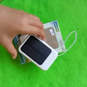 H71 POWERBANK 20000MAH PENGISIAN CAHAYA MATAHARI POWER BANK ORI 100% 20.000 MAH ASLI SUPER FAST CHARGING ULTRA SLIM DIGITAL DISPLAY USB OUTPUT INPUT POWERBANK CAS CHASAN CHARGER PORT SOKET SOCKET CHAS ADAPTOR SNI DUAL DOUBLE INPUT OUTPUT LED INDIKATOR DIS